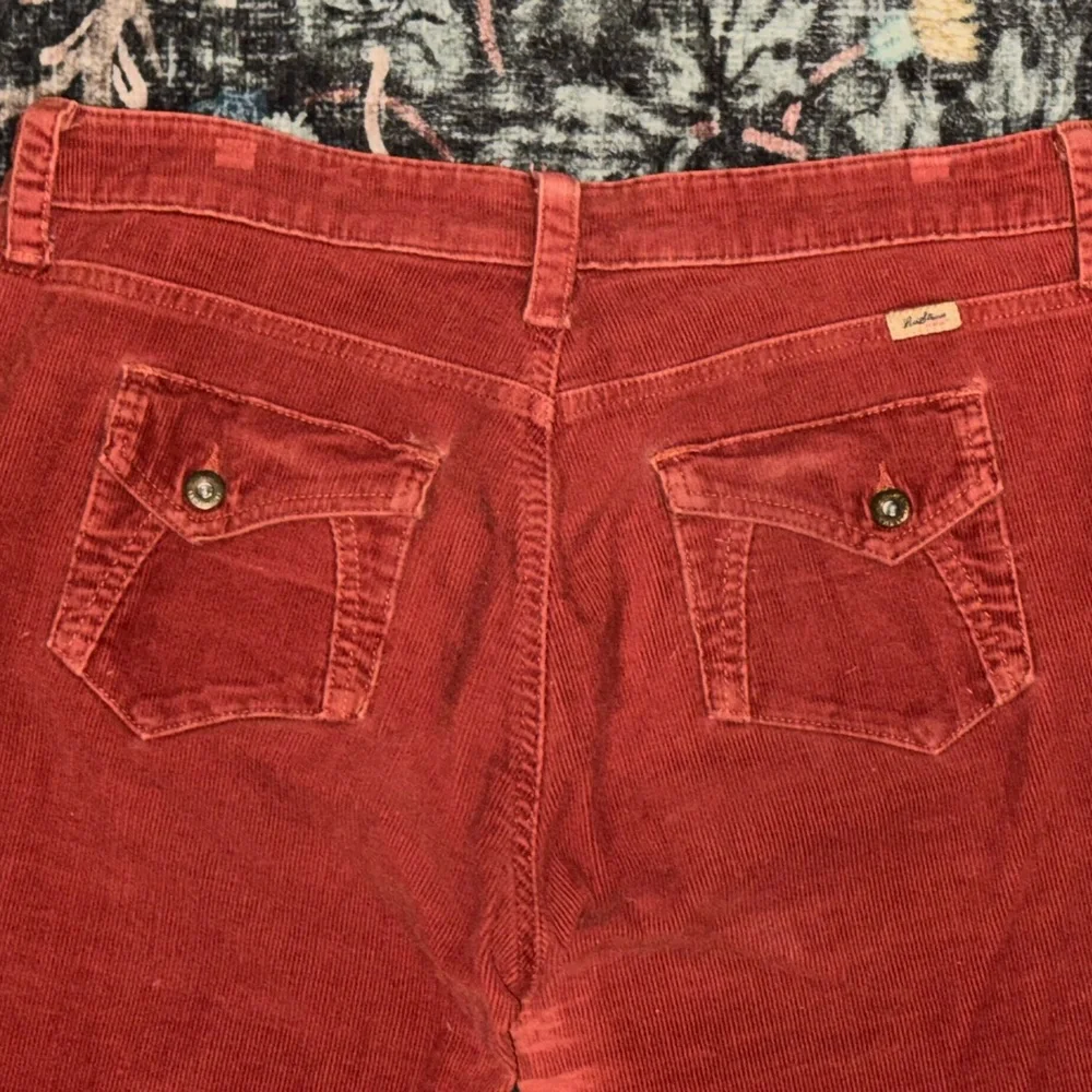 VINTAGE Levi Strauss Rust Corduroy Flare Pants - Misses Size 12 - Picture 4 of 7